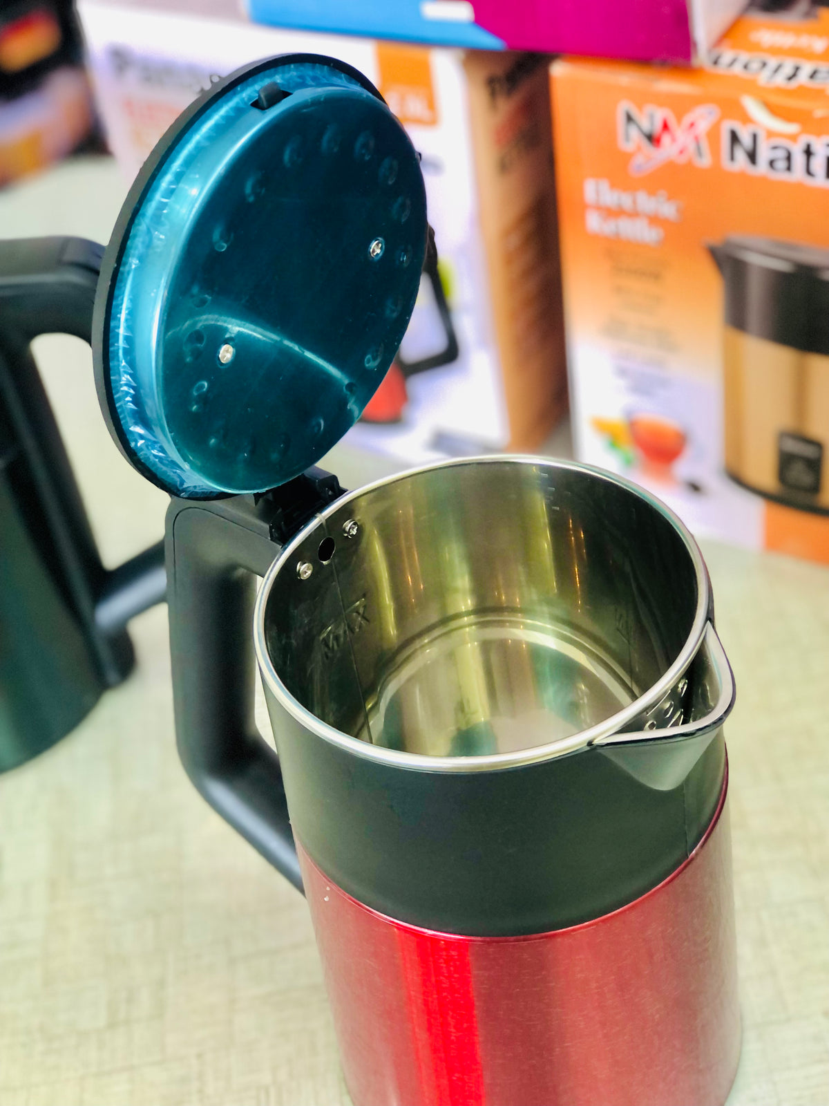 Lot Electric Kettle 2L - Cordless, 360° Rotating Base & Auto Shut-Off - Stylish Design